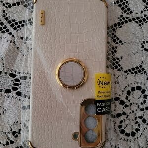 Cell phone case alligator looking/ s2fe